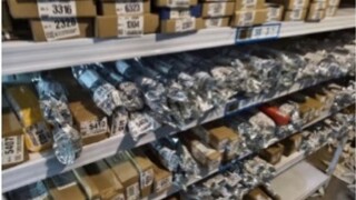 How similar can college students' online shopping be?