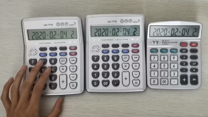 Play Railgun T with 3 calculators