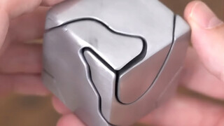 Làm thế nào để tách khối sắt ra?