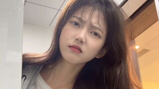 Princess, please get in the car VS Prince, please stand up