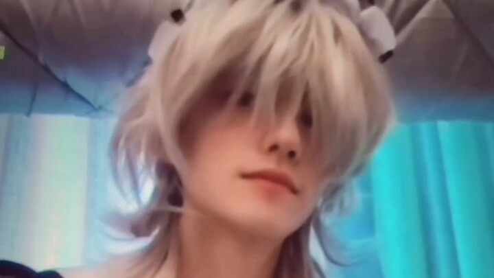 سيلفي لطالبة رقص