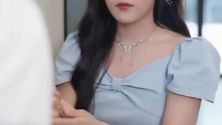 CEOไม่สนใจผู้หญิง แต่สาวชนะใจเขาได้ตั้งแต่คือแรกเพื่อคลอดลูกสาวน่ารักให้เขา ทั้งบ้านเอาใจ!