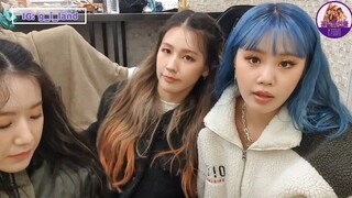 [ENG SUB] (G)I-DLE Miyeon, Shuhua & Soojin Chaotic V Live _ Shuhua Being Too Cute