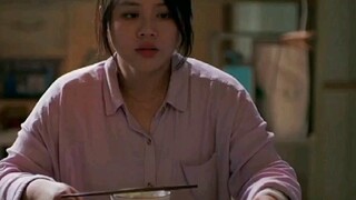 Orang bisa berbohong, tapi detail tidak bisa. Cinta adalah detail, begitu pula bukan cinta."