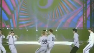 Exo Love me right Japanese version