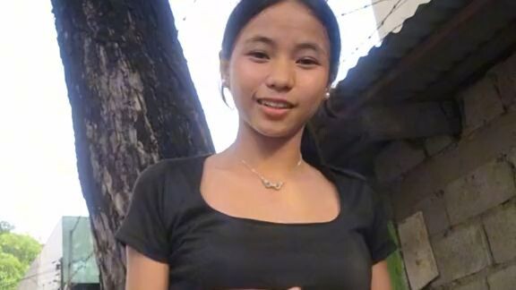 Touch and hold a clip to pin it. Unpinned clips will be deleted after 1 hour.