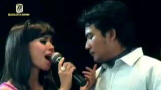 Dinding Kaca - Rhona Savana ft. Dwi Ratna