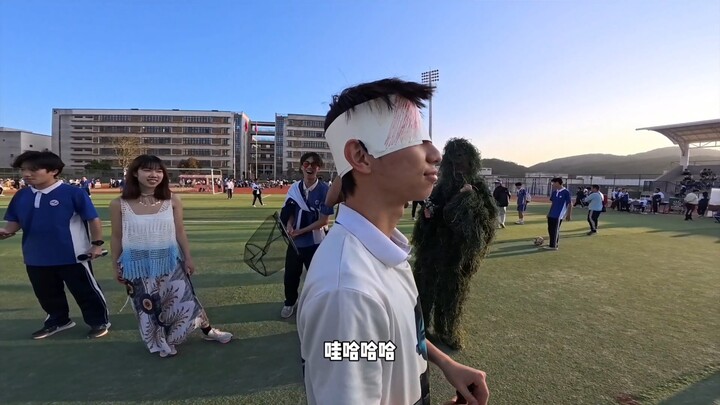 The battle between humans and gods is on the brink of breaking out! Next up is…