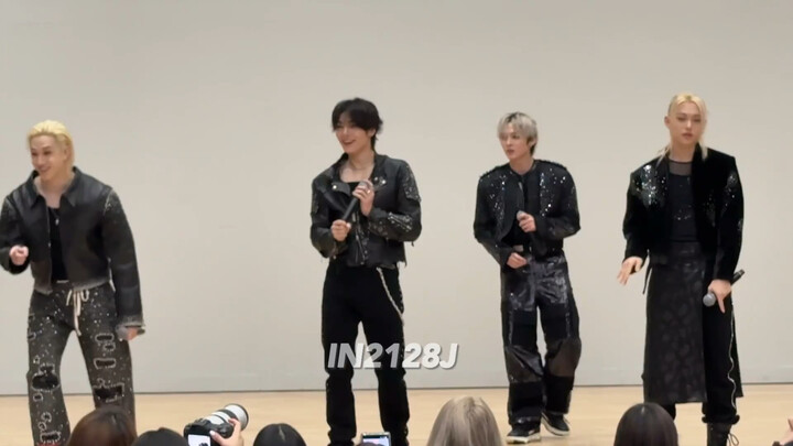 【StrayKids】🐺🐰🐥🦊 Guess the Song by Listening to Footsteps | Sound Mini FM