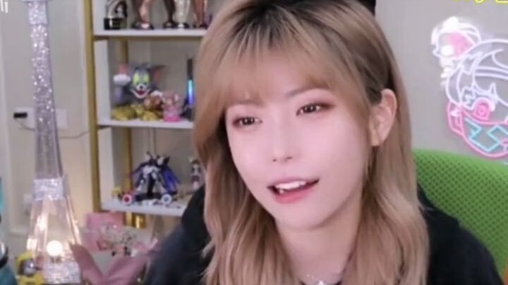 【โจว ซู่ยี่】เกณฑ์การเลือกคู่ครองของพี่สาวโจวอยู่ที่นี่