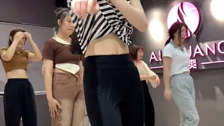 Waist as thin as paper