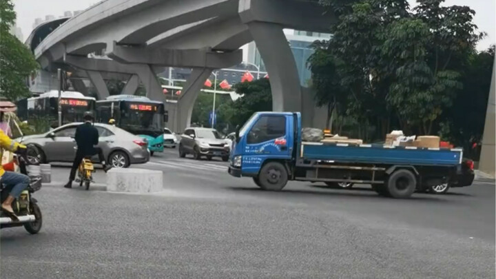 يا أفراد العائلة، لقد أصابني الغضب وأصبح بطني يؤلمني