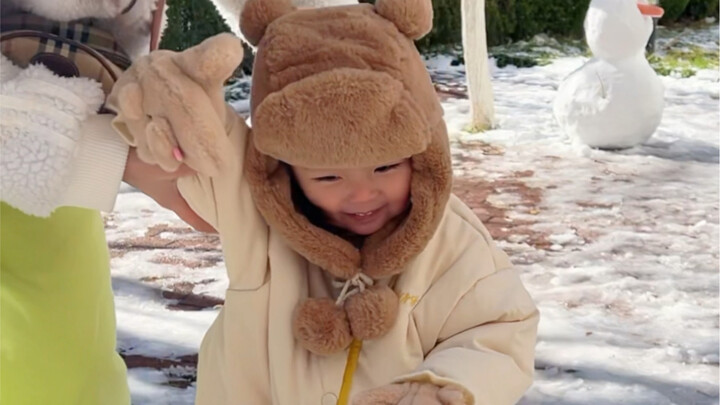 Thủy Tử: Có phải chỉ là trượt băng thôi à, bố ơi, bố có hơi quá đáng không vậy!