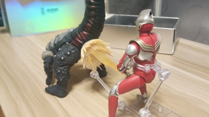 迪迦强力型真骨雕展示