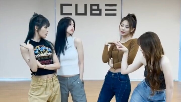 Twice และ G(I)-DLE ร่วมมือกันแสดงเพลง "Queen Card" #Zhou Ziyu #Ye Shuhua #Mingjingnan #MINNIE #queen