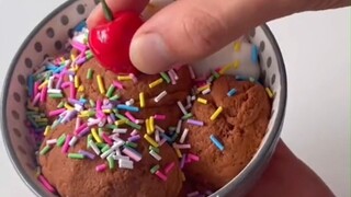 浪费食物？原来是史莱姆啊，打扰了...