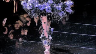 It would be nice to make the skirt look like a flower (long skirt)