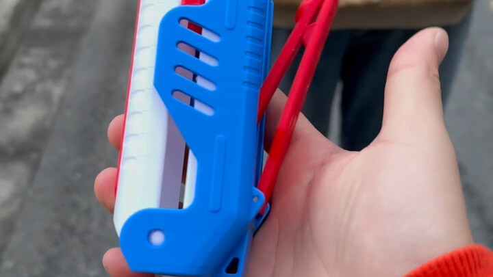 Everyone, help me figure out—does my wife really think this guy is handsome? #TryingSomethingTotally