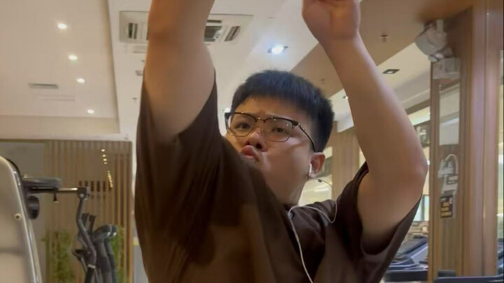 健身房死装哥 就需要这种拆台哥来整治