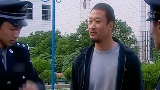 The prisoner was released from prison, he didn't want new shoes, he asked the police to find his old