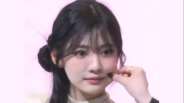 Online communities love Ningning and Wonyoung’s eye-catching comeback outfits [aespa]