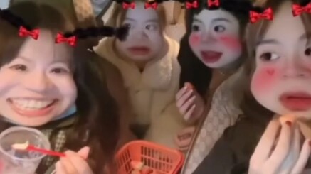 Four Girls Go Strawberry Picking #They Didn’t Turn Around and Drove All the Way to Another Province