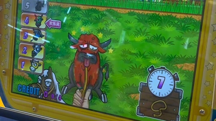 Hồi nhỏ, mình lúc nào cũng bị những chiếc búp bê khổng lồ ở các quán game hớp hồn.