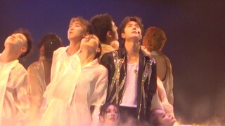【王一博】新舞台fo虽迟但到《 Somebody else’ s arms》没人能错过这个角度的回旋踢