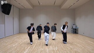 编舞是丑陋的，舞蹈是整齐的