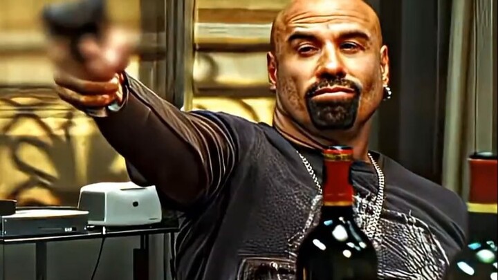 “Bây giờ im lặng, nghe tôi nói”