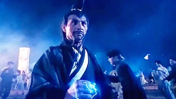 "The only one who can use hand-rubbing thunder magic!"