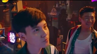 Hu Xianxu tampil sebagai cameo di panggung yang sama dengan Yi Yang Qianxi, sungguh seru untuk diton