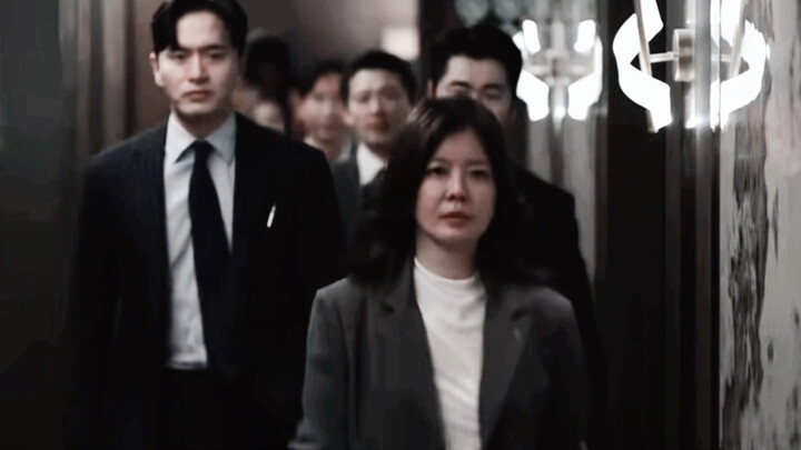 Please enjoy how Korean dramas portray women in high-ranking positions.
