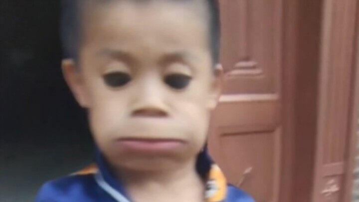 "Tantangan Tahan Tawa: Kok Kamu Masih Tertawa Sih!"