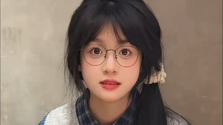 Kenapa kamu tidak makan? Apa aku jahat padamu?