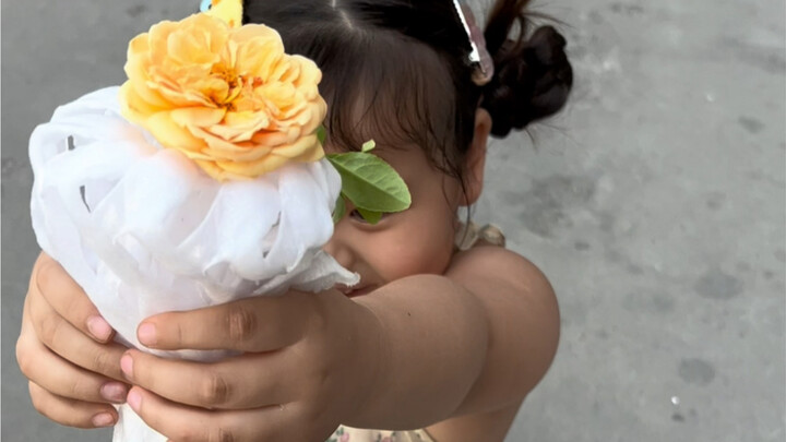 Cảm giác thế nào khi được con gái đối xử như công chúa? Hahaha