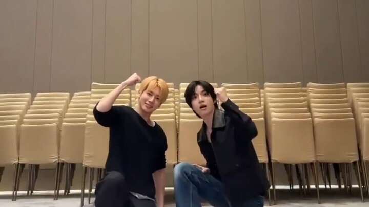 【Choi Gwi-gyu & Kang Tae-hyun】Tarian pasangan versi Shanghai hadir! 260517To 🦅 @ ulumma2012