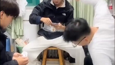 ไหวมั้ยล่ะ? ไพ่ตายแล้ว ดูฉันจัดการแกเลย!