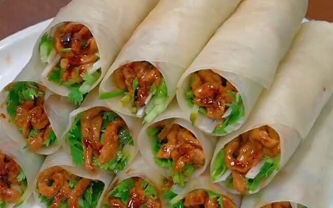 Roti gulung daging—lihat ini langsung bikin ngiler!