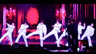 完美诠释《丁程鑫和他的伴舞们》……6t你们都这么烂了居然还能更烂