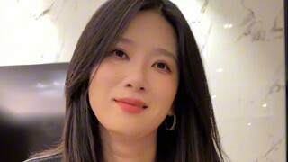 Orang kecil memberi gaji kepada pria terhormat untuk membeli mobil