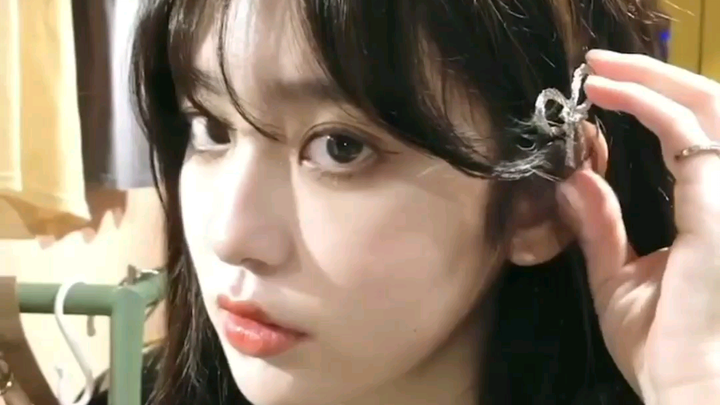 หน้าตาดี/ใบหน้าไฮโซ/สาวน้อยจากติ๊กต็อก [ท้าไม่หวั่นไหว]