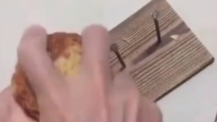 Suggested to be changed to: Metal Mooncakes
