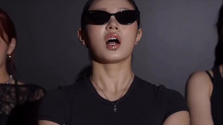 Ekspresivitas yang Sesungguhnya | Koreografi Asli Dance Break pada Penampilan Meovv di MAMA 2025 | O