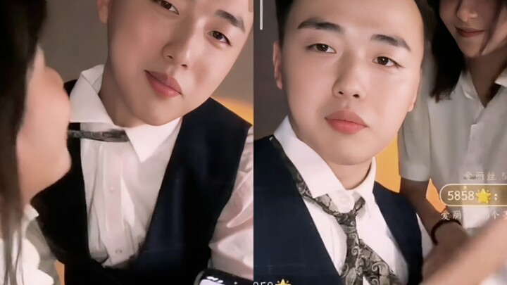 “Nữ hầu nũng nịu: Có chút ân oán cá nhân chăng?” Điểm Douban: Từ chối chấm điểm!