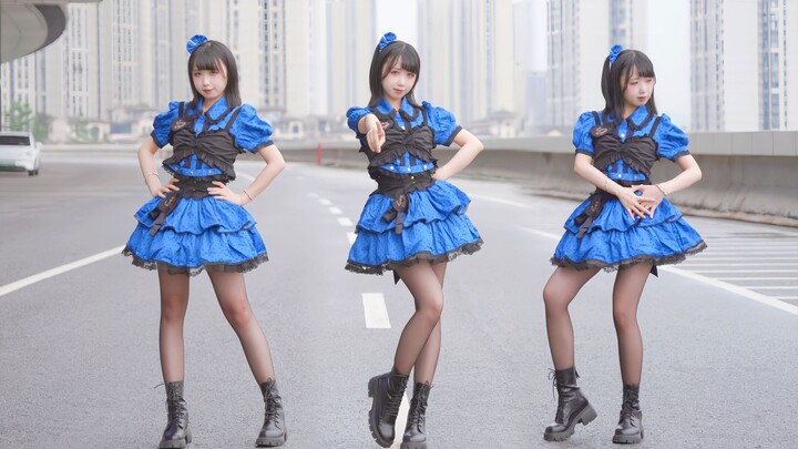 Damey ❤ No way ❤ Who is doing the otaku dance from ten years ago again~