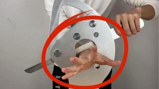 Vạch trần trò lừa đảo chặt tay bằng dao!