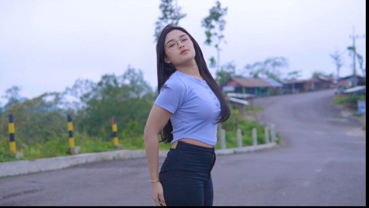 DJ BEAUTY AND A BEAT  PALING DI CARI