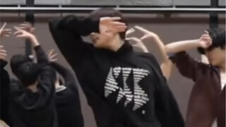 【Liang Zhenyuan】Dewa Ruang Latihan! Ruang Latihan MAMA 2023 Hadir｜Buatan Sendiri Yuan Bar