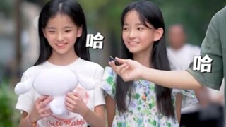 采访可爱双胞胎小女孩（4）